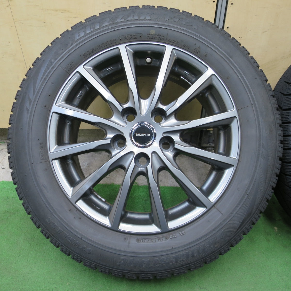 キレイ◎スタッドレス 205/60R16 ブリヂストン ブリザック VRX BALMINUM AR12 バルミナ 16インチ PCD114.3/5H◎6090904NGス
