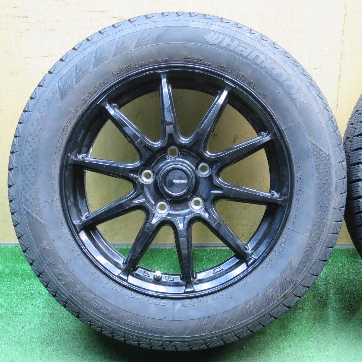 バリ溝！キレイ！9.5分◎スタッドレス 215/60R16 ハンコック ウインター アイセプト IZ 2A G-SPEED Gスピード 16インチ PCD114.3/5H◎6072405NJス