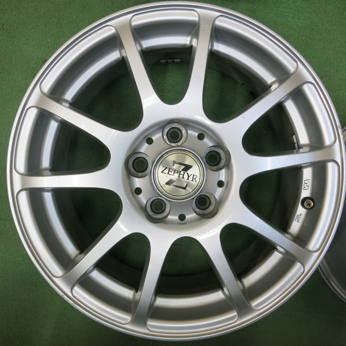 [送料無料] 4本価格★プリウス 等 ZEPHYR ゼファー インターミラノ 15インチ ホイール 15×6J PCD100/5H★4103108SYホ