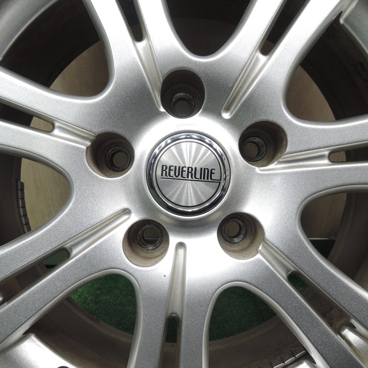 *送料無料* バリ溝！キレイ！9.5分★スタッドレス 205/55R16 ダンロップ ウインターマックス WM01 REVERLINE リバーライン PCD114.3/5H★4031401TNス