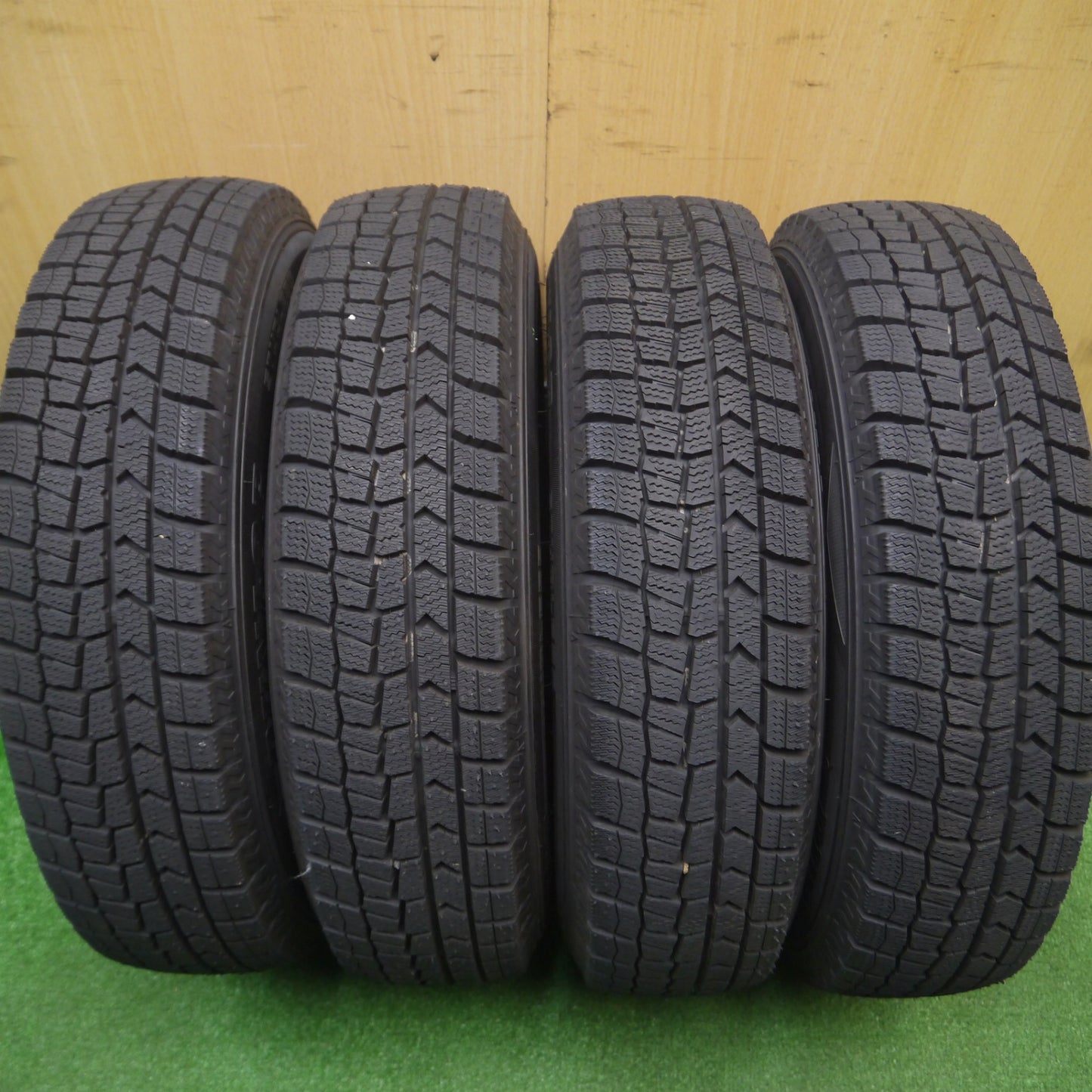 [送料無料] バリ溝！23年！ほぼ10分★スタッドレス 145/80R12 ダンロップ ウインターマックス WM02 BALMINUM バルミナ 12インチ PCD100/4H★4102902Hス