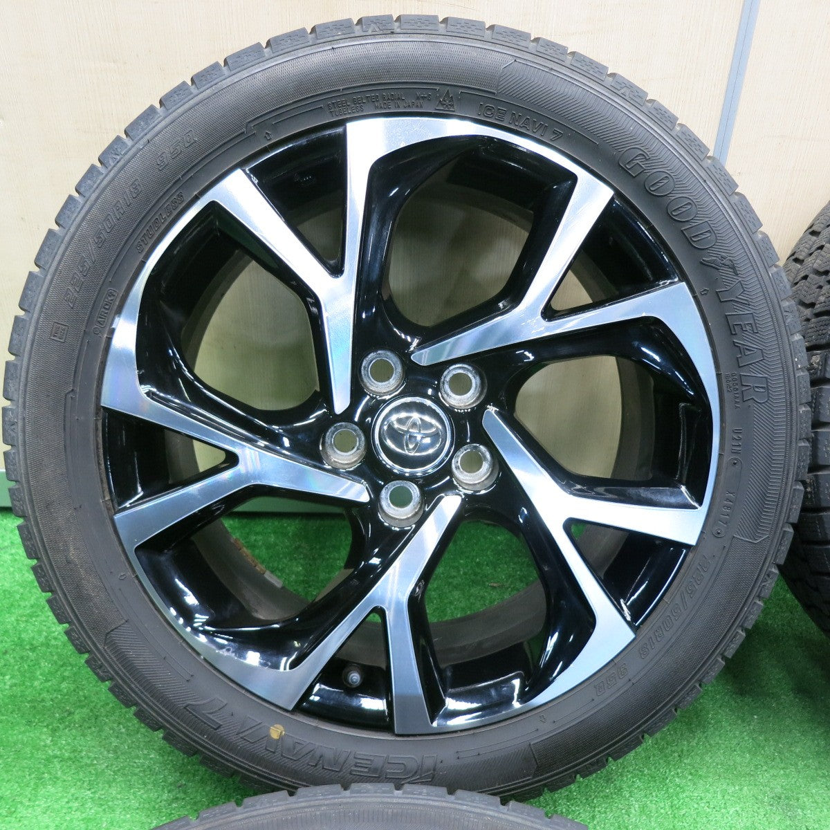 [送料無料] 4本価格★トヨタ C-HR 純正 225/50R18 スタッドレス グッドイヤー アイスナビ7 18インチ CHR PCD114.3/5H★4120505TNス