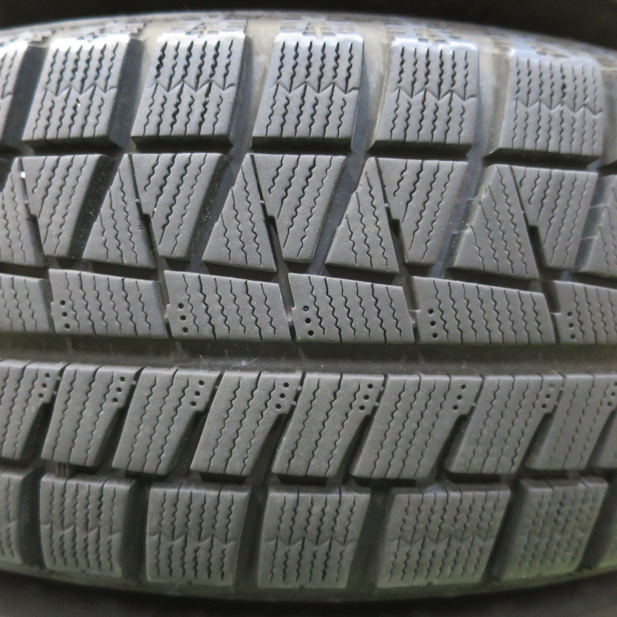 バリ溝！8.5分★スタッドレス 195/65R15 ブリヂストン アイスパートナー2 PREO プレオ 15インチ PCD114.3/5H★6010601イス