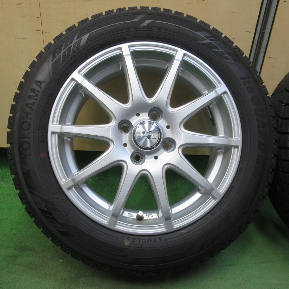 バリ溝！22年！キレイ！9.5分以上★スタッドレス 175/65R15 ヨコハマ アイスガード iG60 KRAITⅡ クレイト2 15インチ PCD100/4H★6031206イス