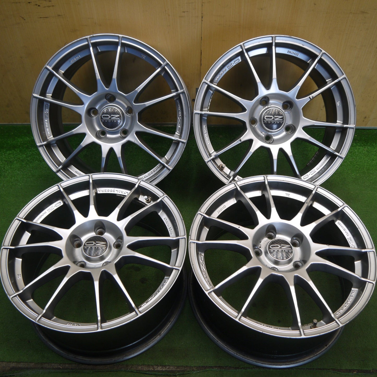 4本価格★アウディ ワーゲン 等 O・Z RACING ULTRALEGGERA 17インチ ホイール OZ ウルトラ レッジェーラ 17×8J PCD112/5H★6070507Hホ