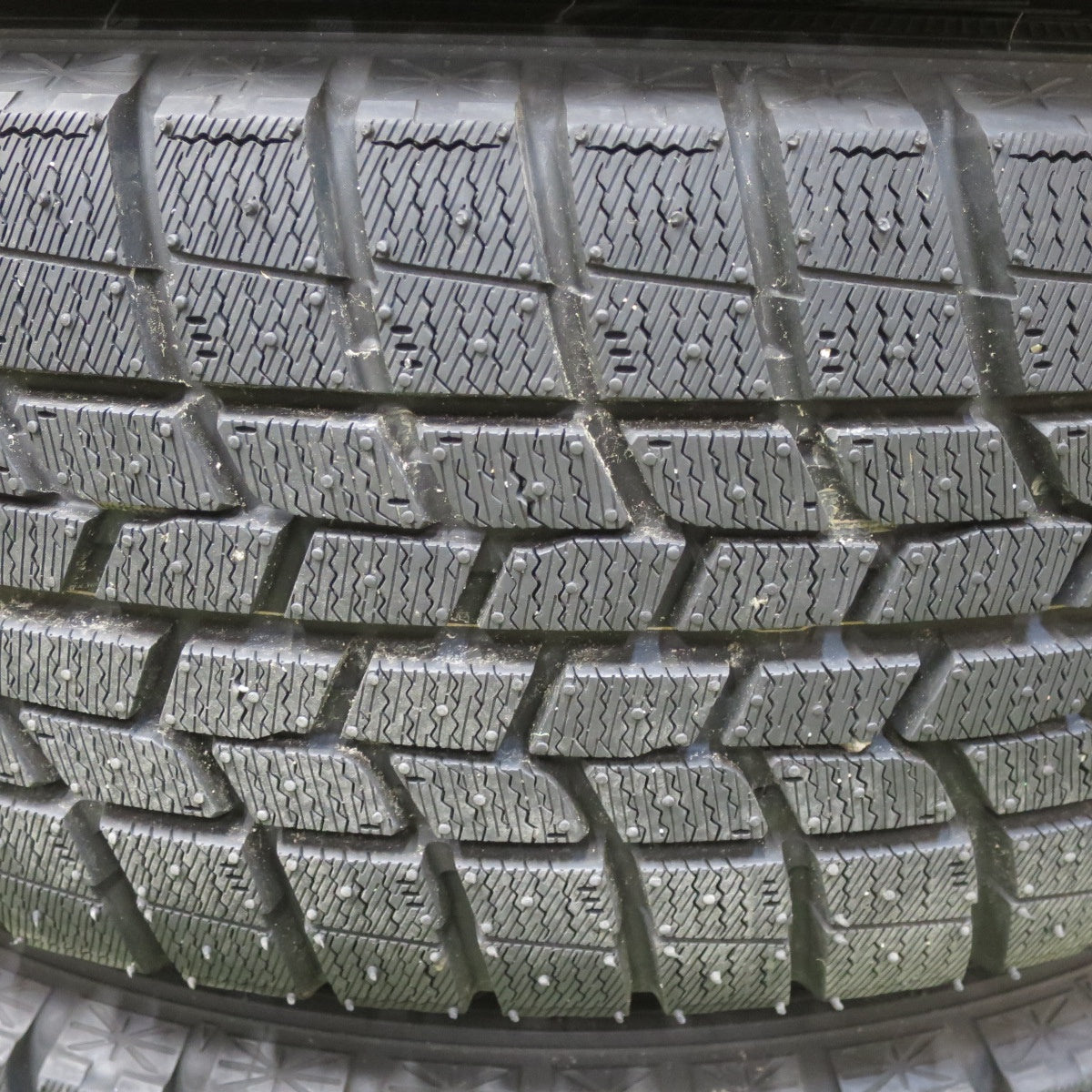 バリ溝！キレイ！ほぼ10分◎スタッドレス 195/65R16 グッドイヤー アイスナビ6 D.O.S. DOS 社外 アルミ 16インチ PCD100/4H◎6100702HNス