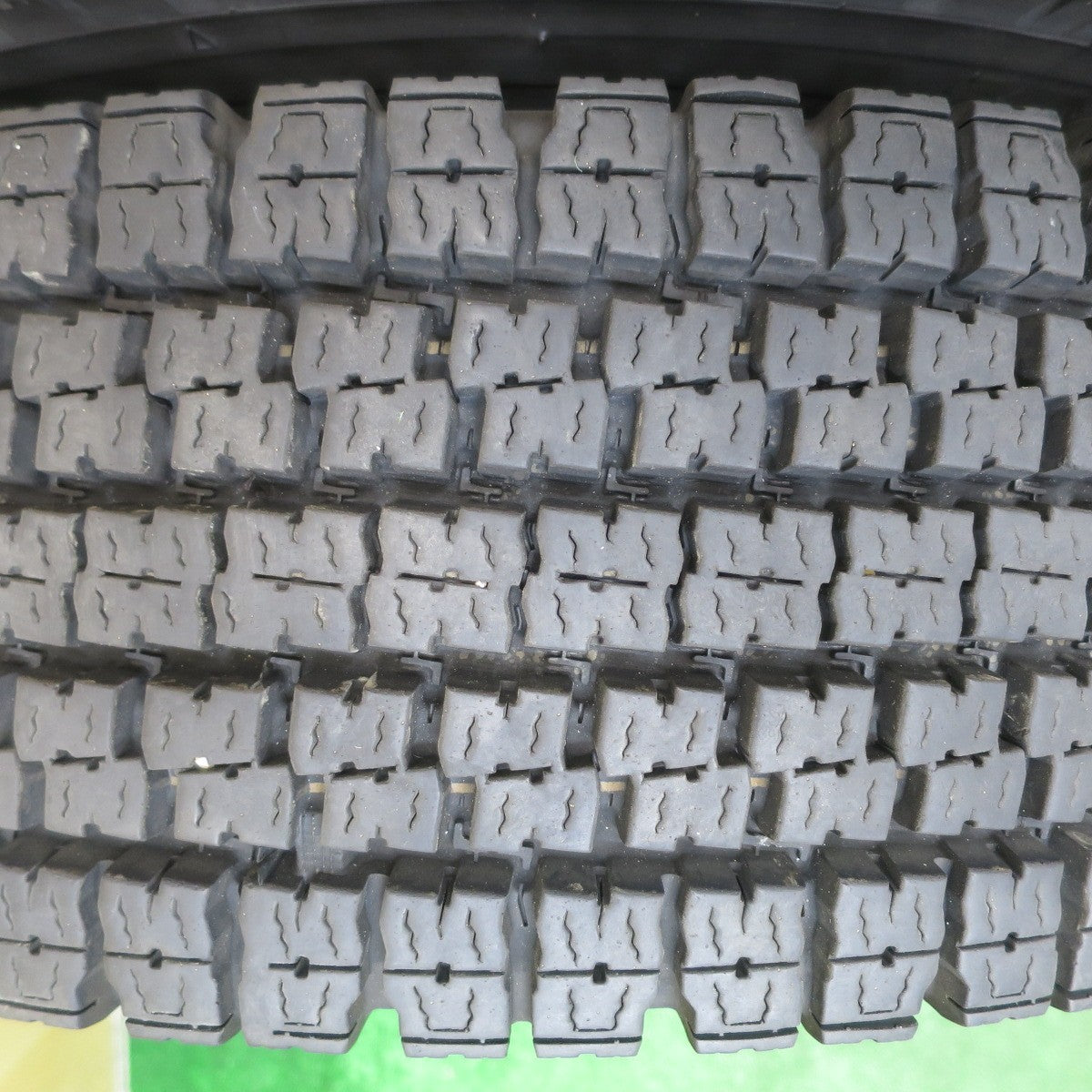 2本価格！22年★トラック タイヤ 225/80R17.5 123/122L スタッドレス トーヨー M929 Premium 17.5インチ★5110902NJスタ