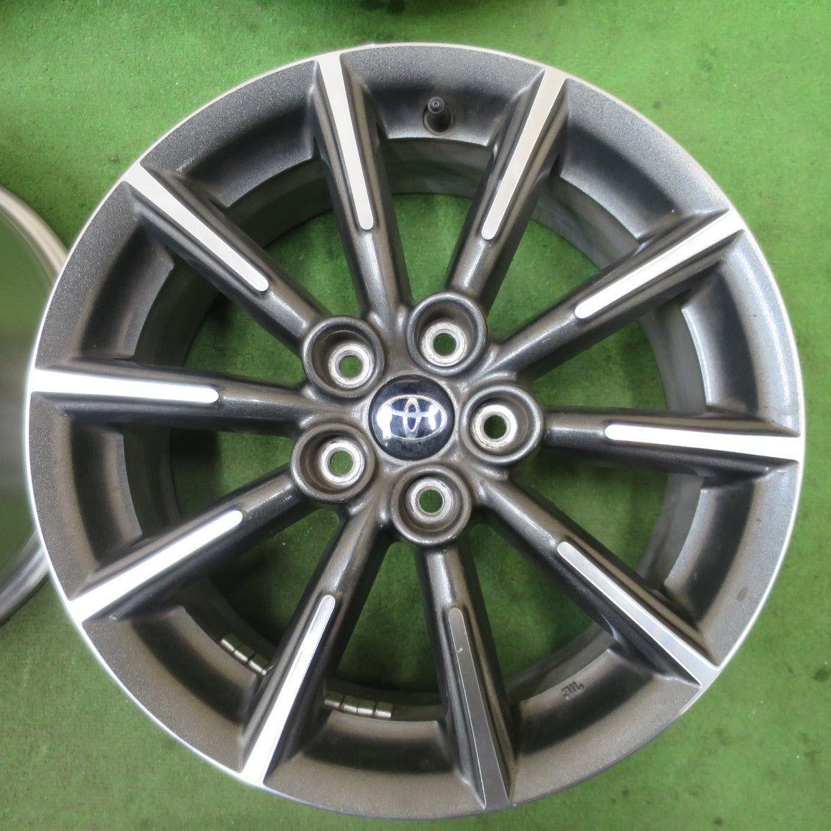キレイ★トヨタ 86 ZN6 スバル BRZ ZC6 純正 ホイール 16インチ 16×6.5J PCD100/5H★6042401NGホ