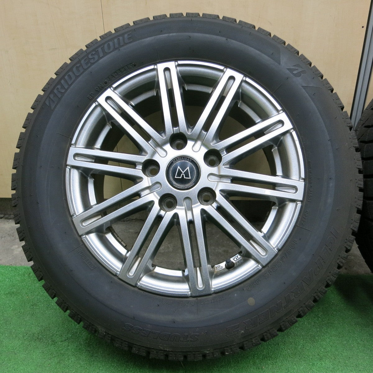 *送料無料* バリ溝！キレイ！9分★スタッドレス 195/65R15 ブリヂストン アイスパートナー2 MANARAY マナレイ 15インチ PCD114.3/5H★4061803ナス