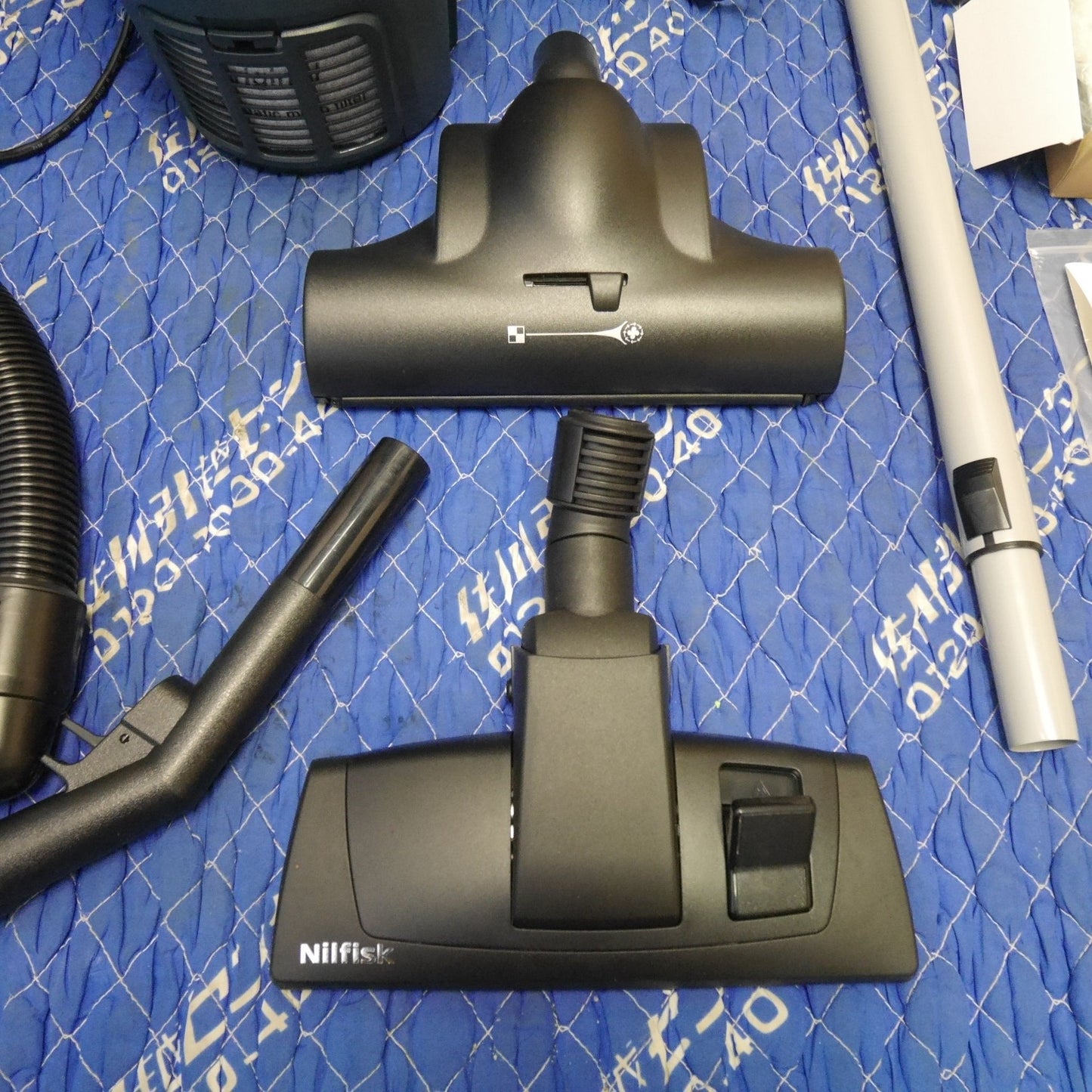 [送料無料] ほぼ未使用！美品☆Nilfisk ニルフィスクアドバンス 背負い式 クリーナー GD 5 Back 屋内用 100V コード式 ドライ 業務用 集塵機 集じん機 掃除機☆