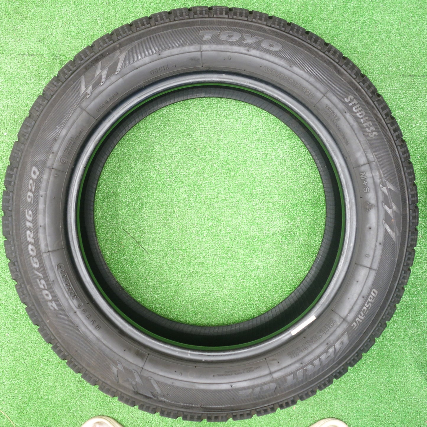 バリ溝！22年！9.5分★スタッドレス 205/60R16 トーヨー オブザーブ ガリット GIZ タイヤ 16インチ ノア ヴォクシー エスクァイア 等★5122003KTスタ