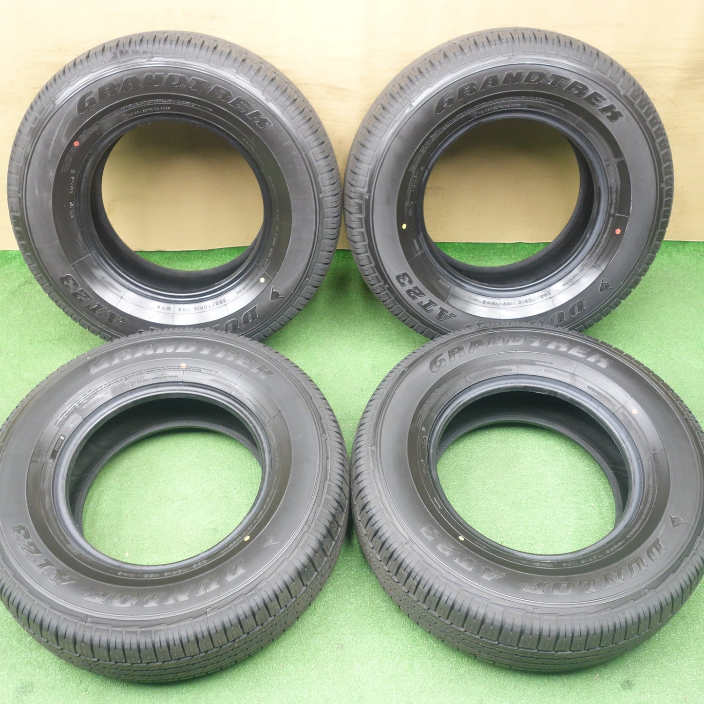 新車外し！25年★265/70R16 ダンロップ AT23 グラントレック タイヤ 16インチ ランクル プラド ハイラックス サーフ 等★6020907KTノタ
