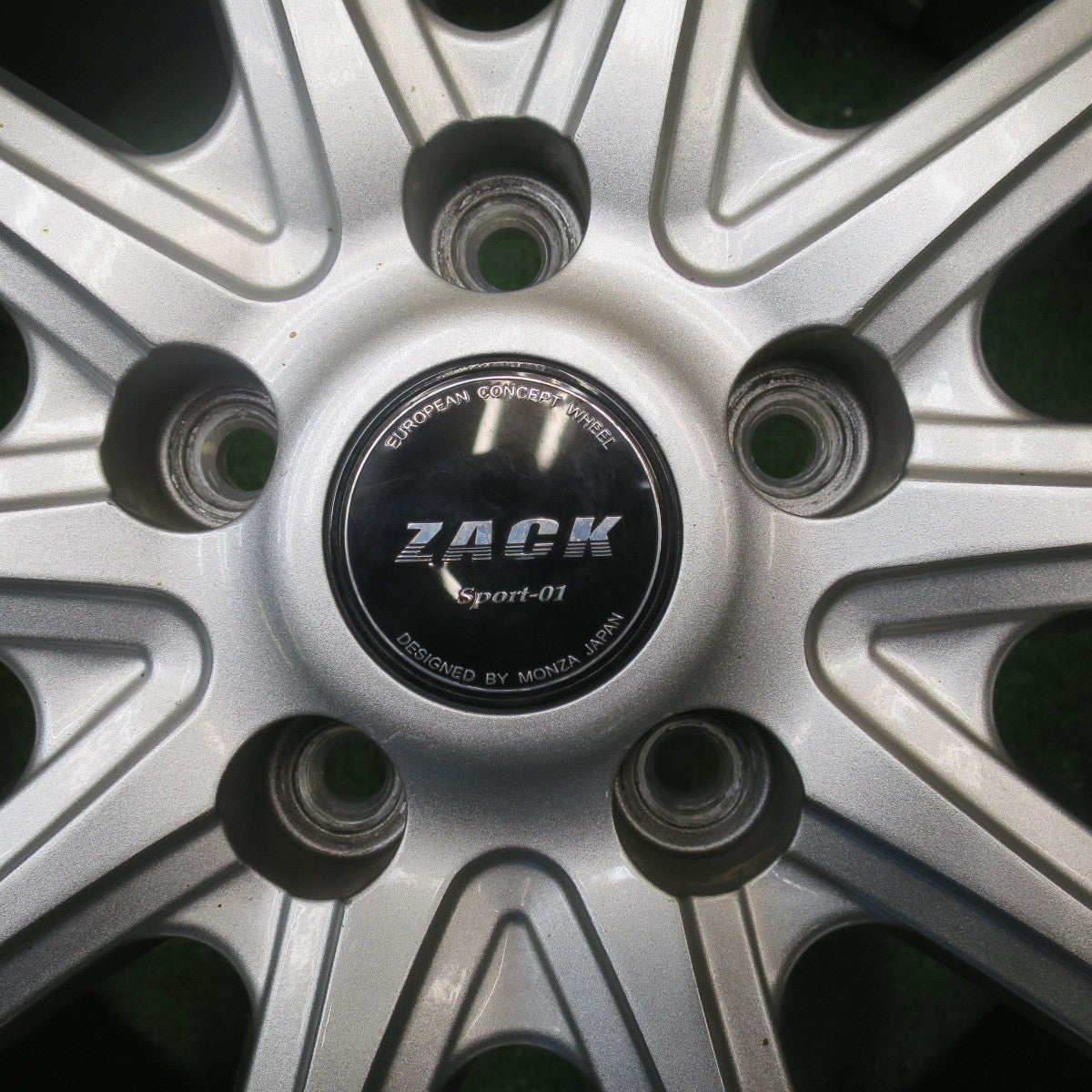 バリ溝！キレイ！9分★スタッドレス 205/55R17 ミシュラン X-ICE SNOW ZACK Sport-01 MONZA ザック 17インチ PCD114.3/5H★5111304NJス