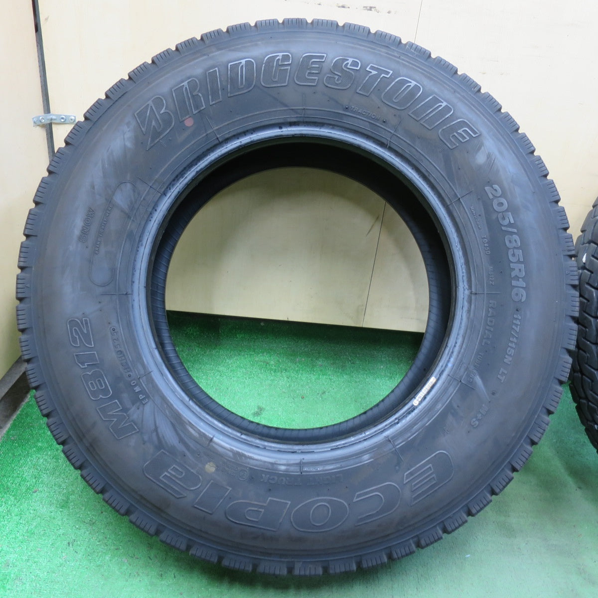 バリ溝！25年！8.5分！6本★トラック タイヤ 205/85R16 117/115N ブリヂストン エコピア M812 ミックス オールシーズン 16インチ★5101007イスタ