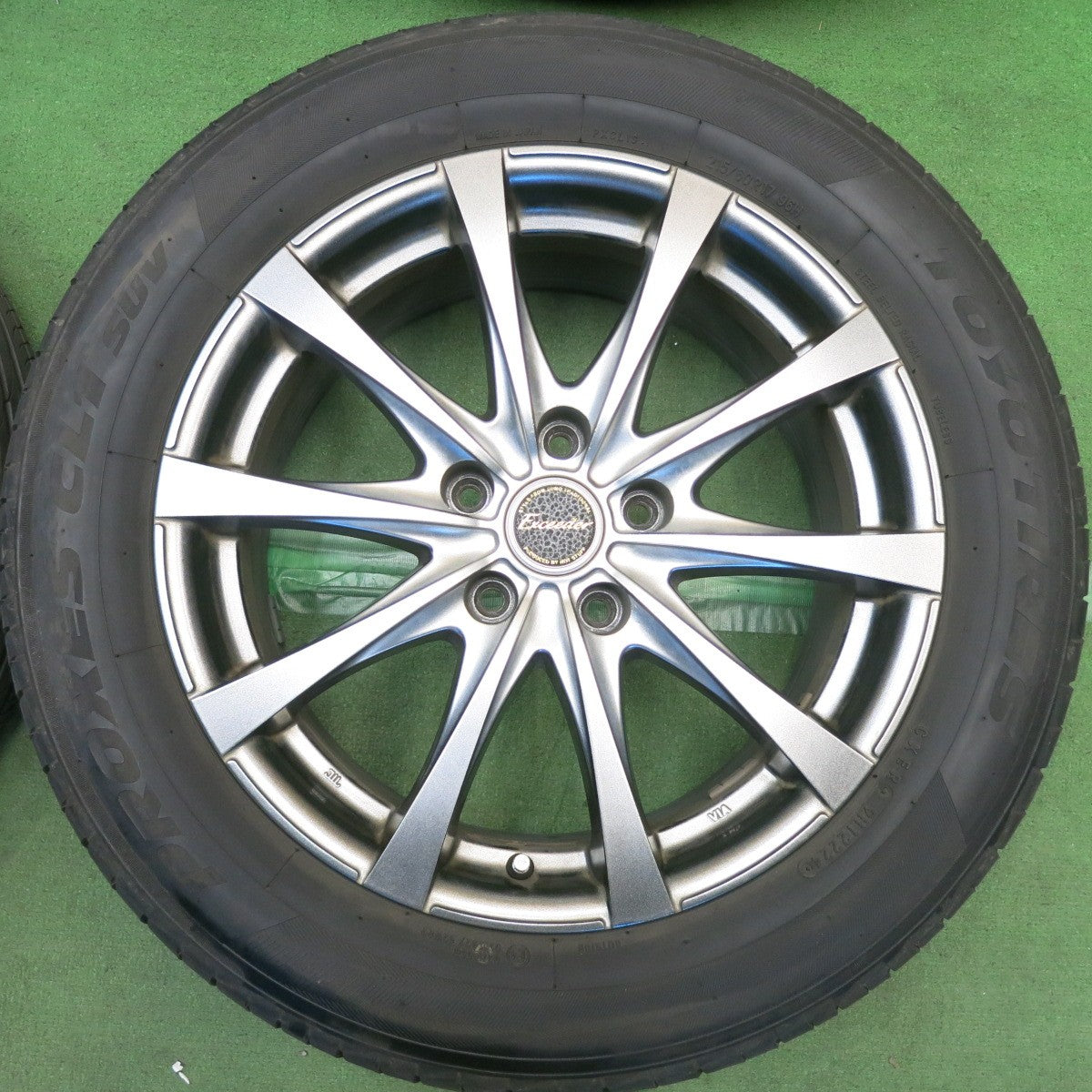 バリ溝！24年！キレイ！9.5分◎215/60R17 トーヨー プロクセス CL1 SUV Exceeder エクシーダー 17インチ PCD114.3/5H◎6092402HAノ