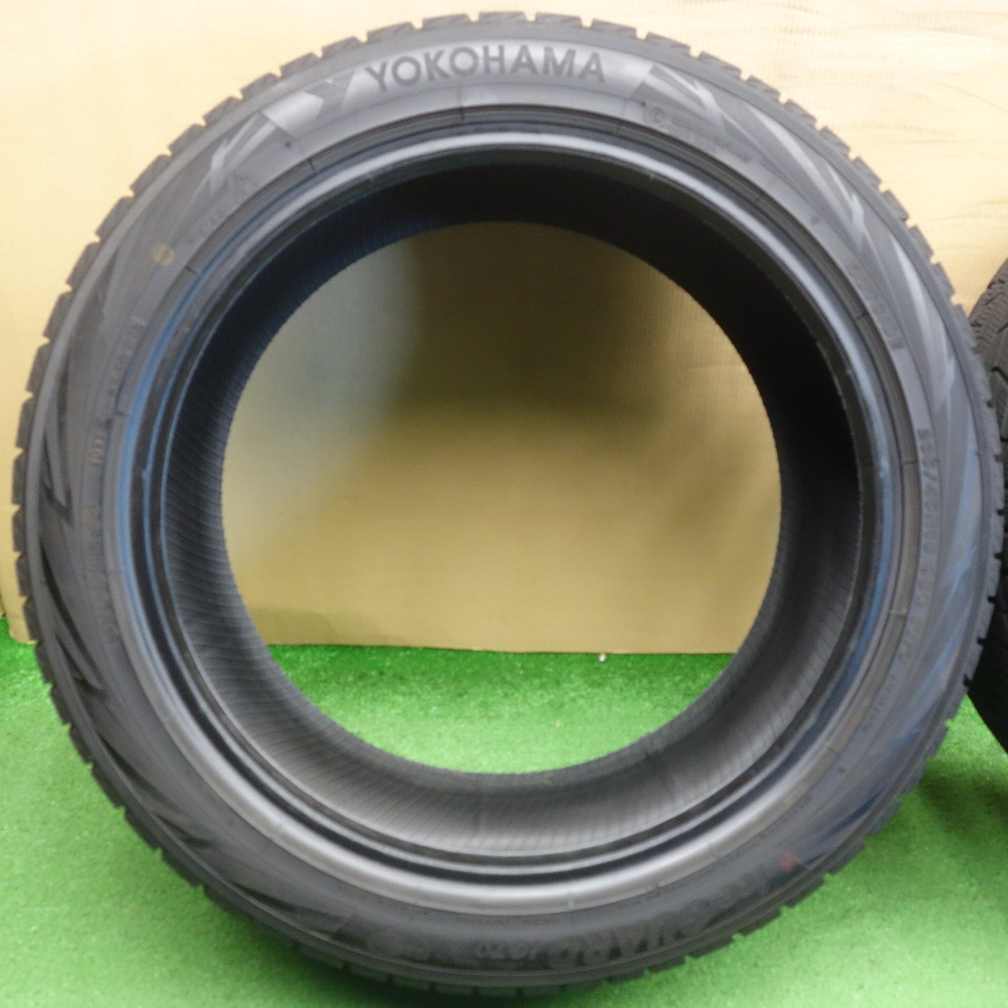 バリ溝！22年！9.5分★スタッドレス 235/45R18 ヨコハマ アイスガード iG70 タイヤ 18インチ レクサス ES GS IS RC アコード カムリ マーク 等★6052902KTスタ