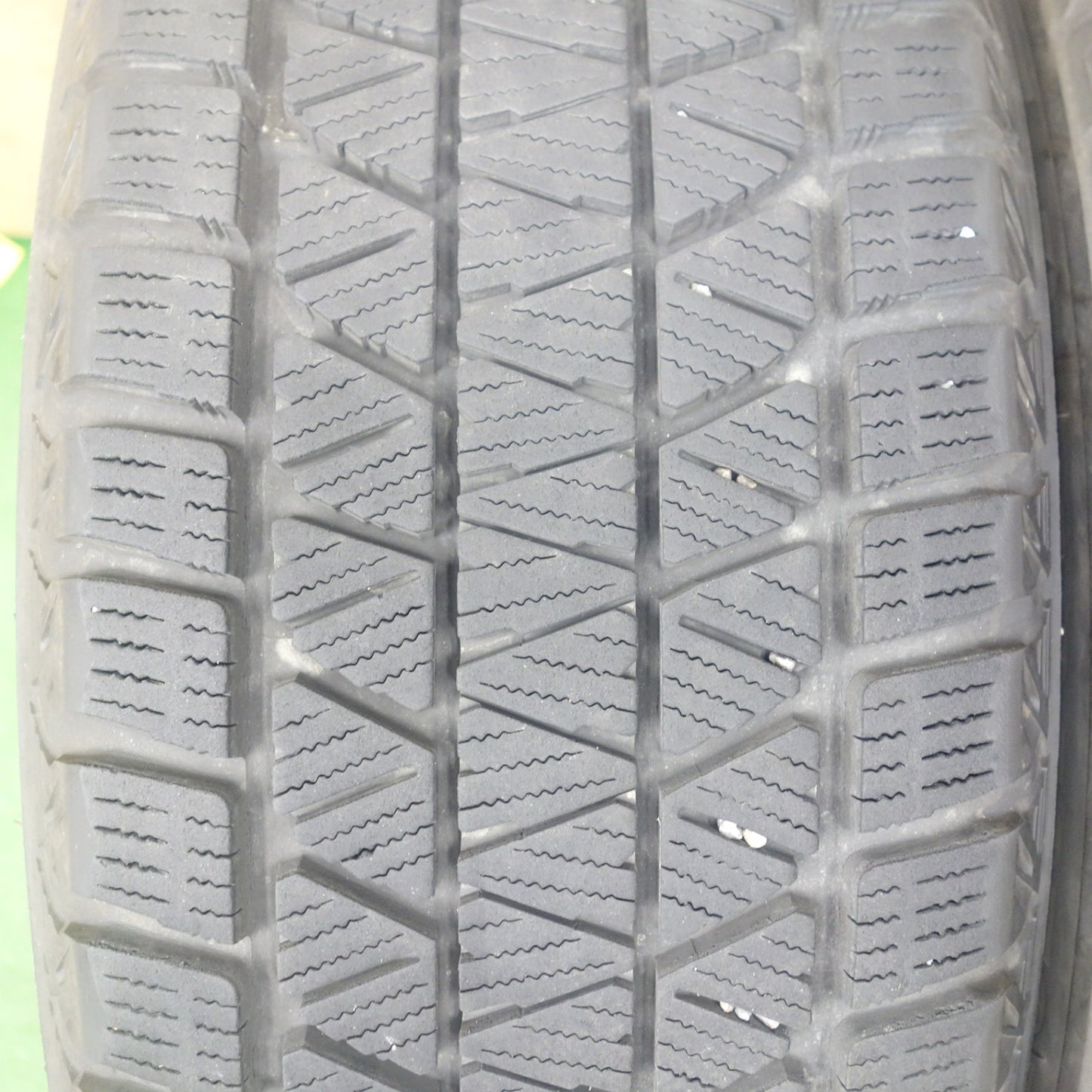 センサー付！バリ溝！23年！キレイ！9分★レクサス NX Fスポーツ 純正 235/50R20 スタッドレス ブリヂストン ブリザック DM-V3 20インチ PCD114.3/5H★6030401KTス