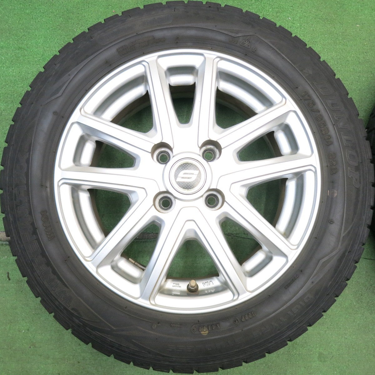キレイ★スタッドレス 175/65R14 ダンロップ ウインターマックス WM01 STRANGER ストレンジャー 14インチ PCD100/4H★6051414HAス