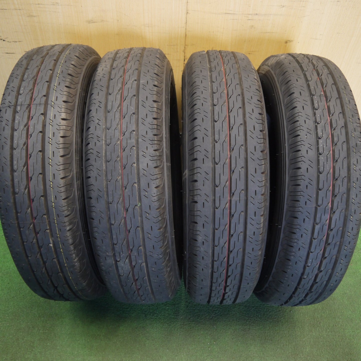 新車外し！25年★175/80R14 99/98N ブリヂストン エコピア R680 タイヤ 14インチ タウンエース バネット 等★6042202Hノタ