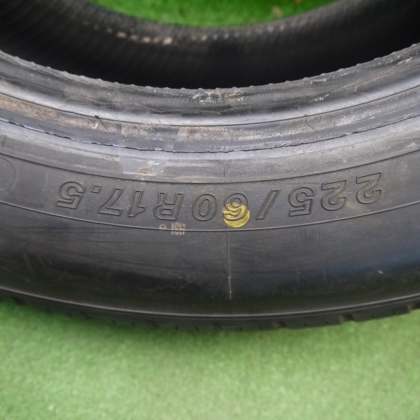 ほぼ未使用！24年！1本★トラック タイヤ 225/60R17.5 116/114L 12PR ヨコハマ LT151R 17.5インチ★6040304Hノタ
