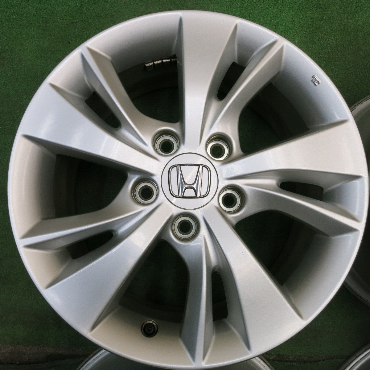 キレイ★ホンダ ヴェゼル 純正 ホイール 16インチ 16×7J PCD114.3/5H★6062403HAホ
