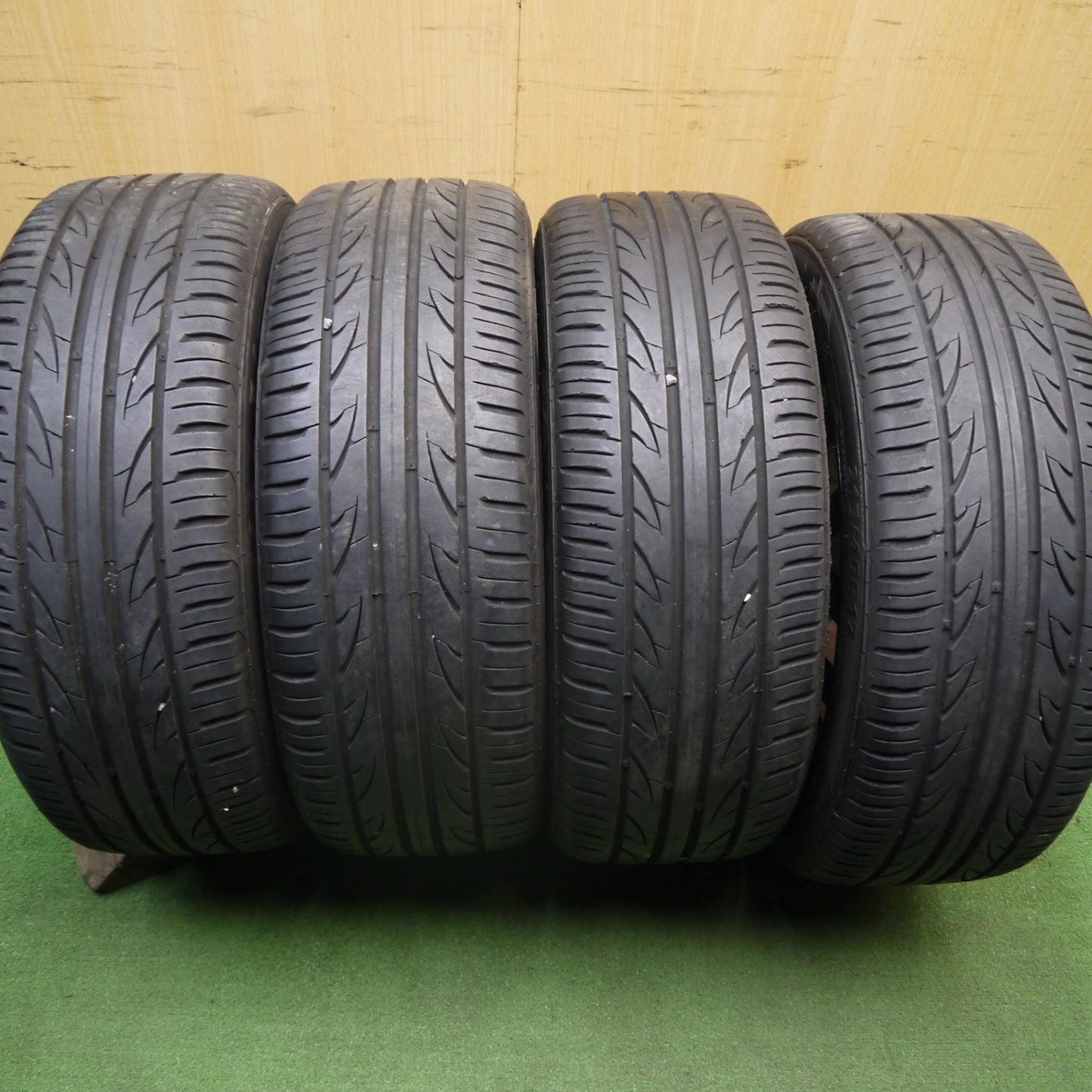 バリ溝！8.5分★Stuttgart 215/45R17 レクサーニ LX UHP-207 シュトゥットガルト 17インチ PCD100/4H★6040705Hノ