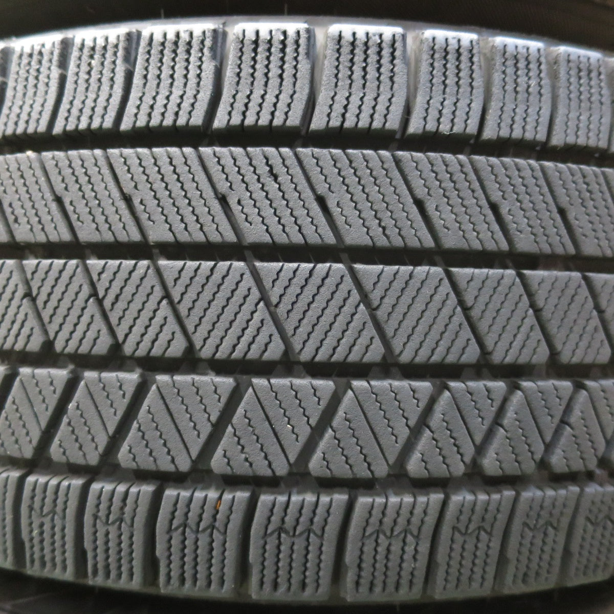 バリ溝！22年！キレイ！9分★BMW 等 smartline 365 205/60R16 スタッドレス ブリヂストン ブリザック VRX3 16インチ スマートライン PCD112/5H★5121303イス