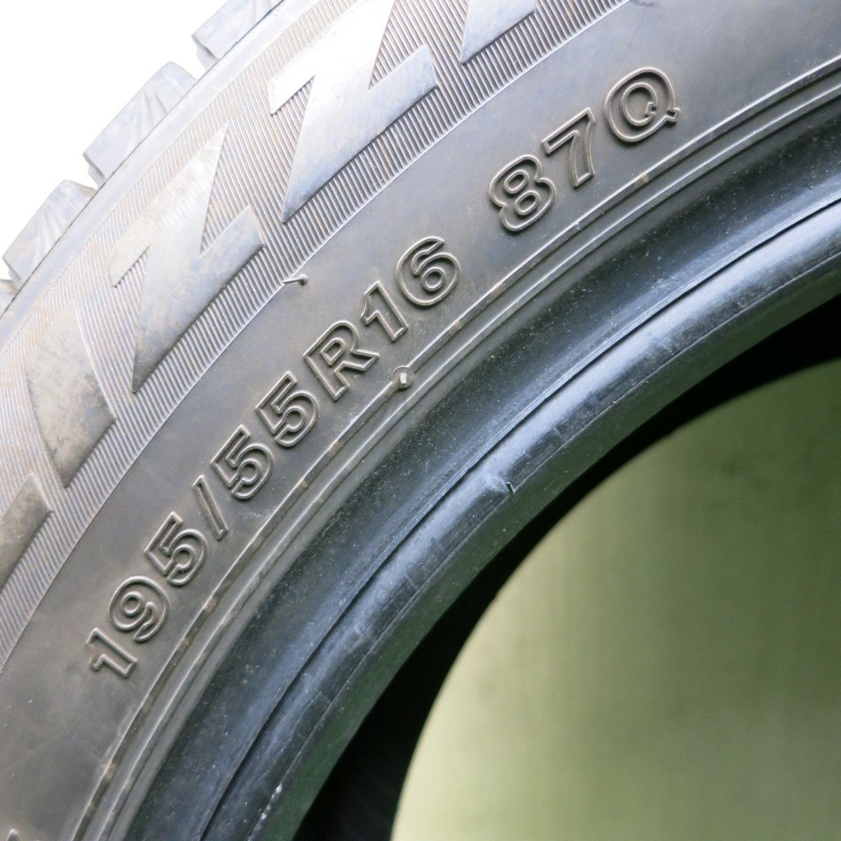 バリ溝！21年！9分！1本★スタッドレス 195/55R16 ブリヂストン ブリザック VRX3 タイヤ 16インチ フィールダー プリウス CR-Z 等★5011602NJスタ