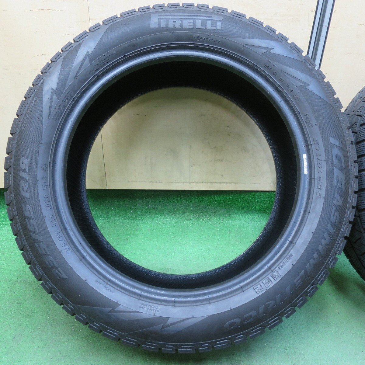 4本 21年★スタッドレス 235/55R19 ピレリ アイスアシンメトリコ RAV4 アウトランダー エクストレイル CX-60等★5040310イスタ