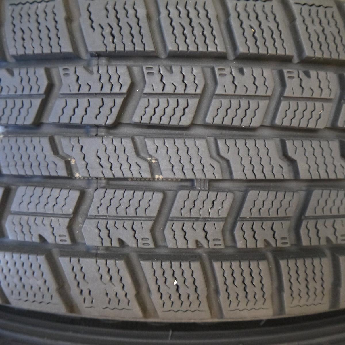 バリ溝！22年！キレイ！9.5分◎スタッドレス 175/65R15 グッドイヤー アイスナビ7 D.O.S. DOS 15インチ PCD100/4H◎6081901Hス