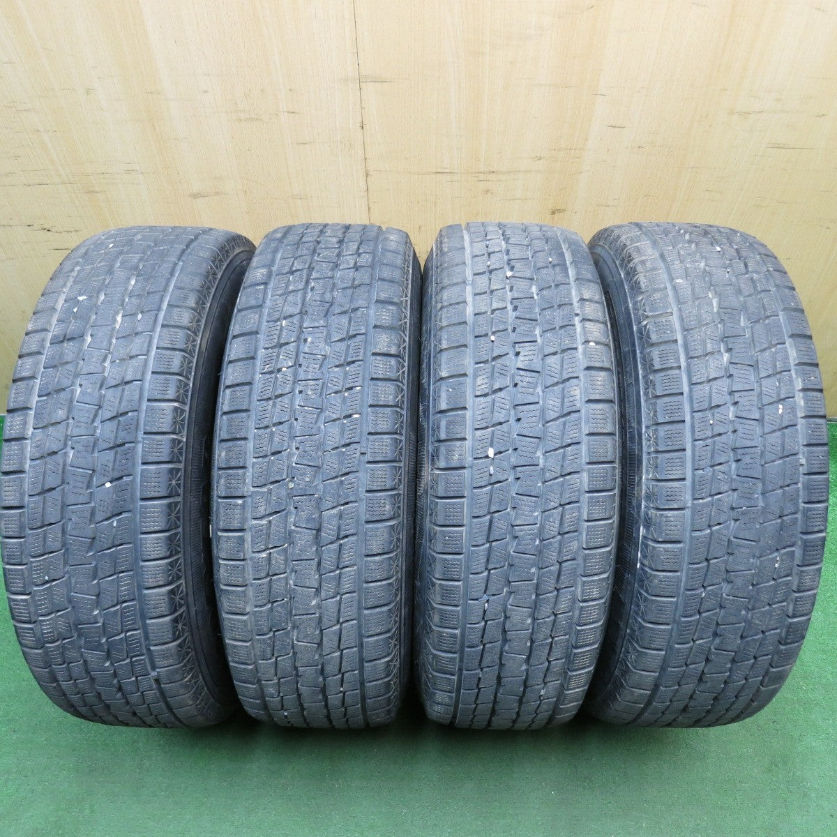 バリ溝！22年！9.5分★スタッドレス 215/70R16 グッドイヤー アイスナビ SUV ESPORT 社外 アルミ 16インチ PCD114.3/5H★6041804HAス