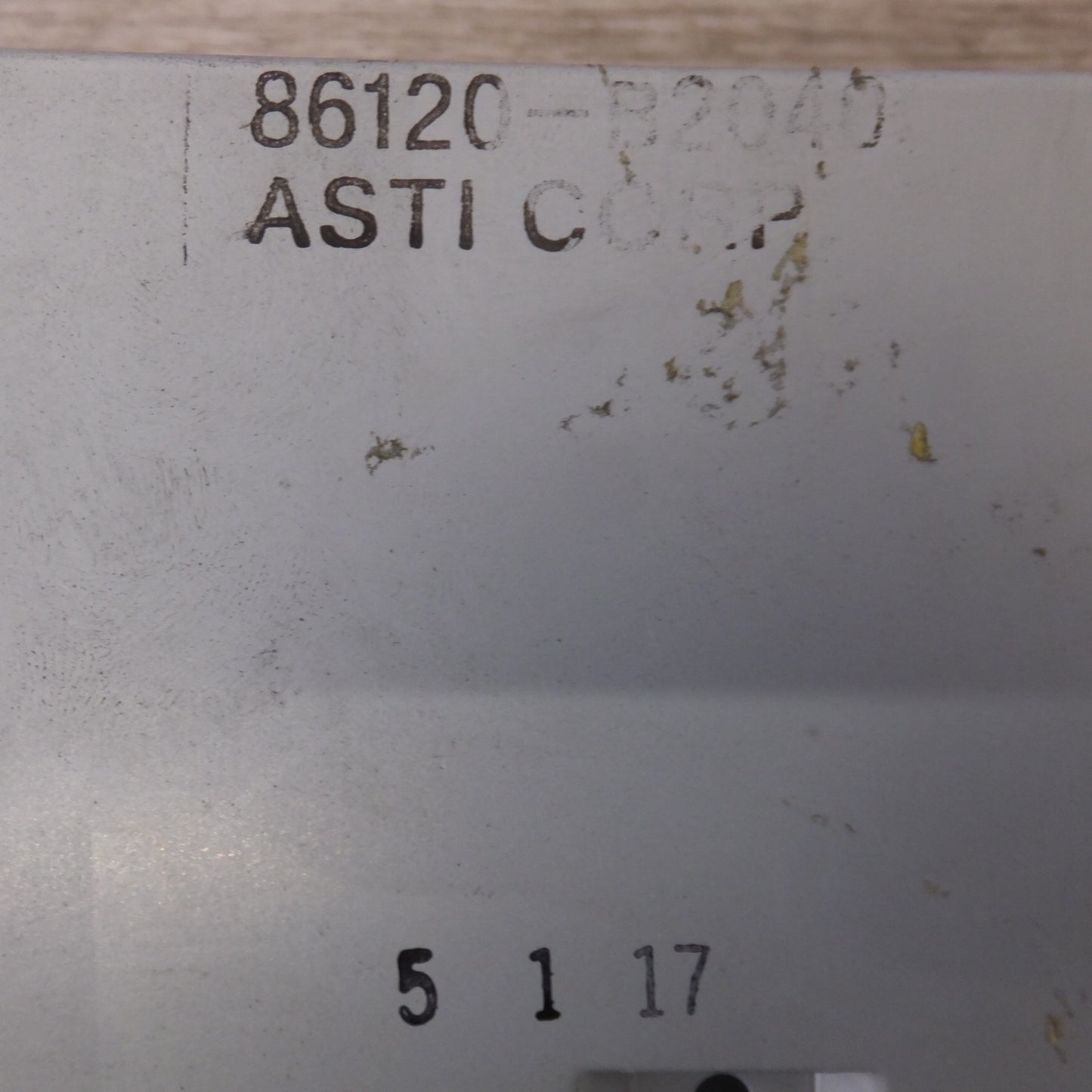 [送料無料] ★ASTI製 ダイハツ 純正 スピーカー内蔵 AM/FMラジオ 86120-B2040[14-2]★