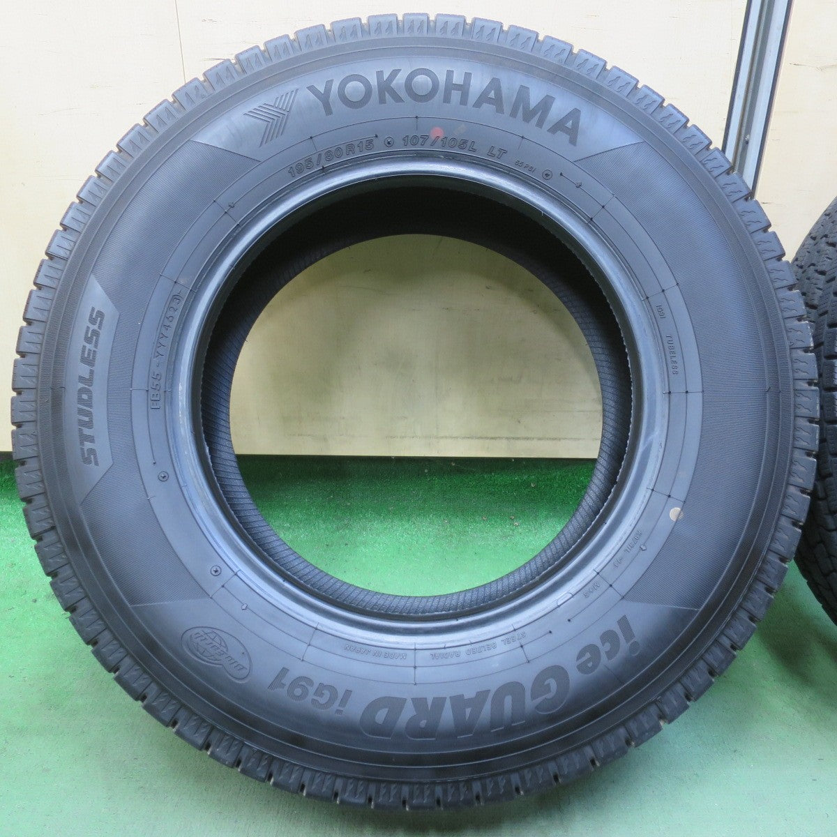 バリ溝！23年！9.5分★スタッドレス 195/80R15 107/105L ヨコハマ アイスガード iG91 タイヤ 15インチ ハイエース キャラバン 等★6070202イスタ