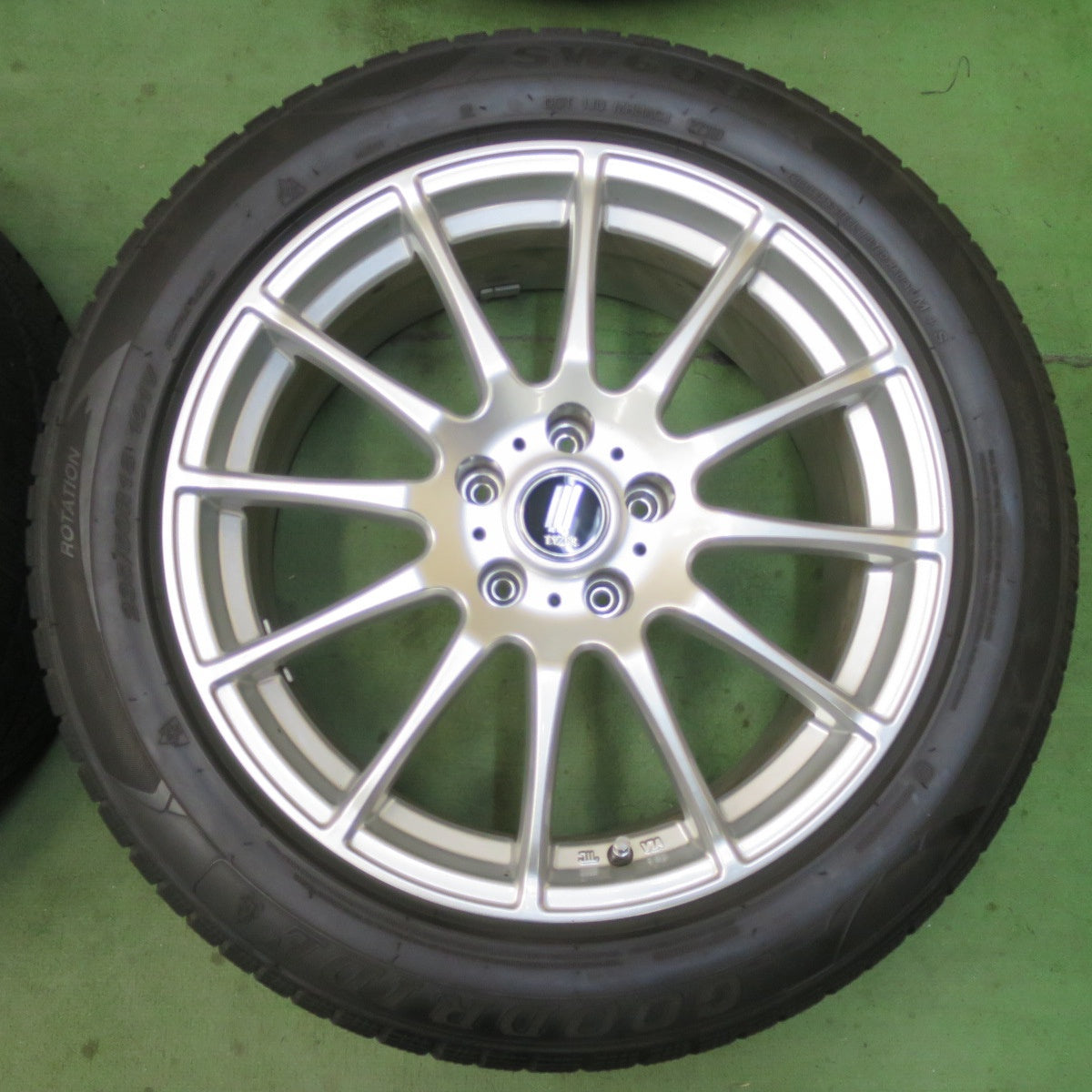 キレイ★スタッドレス 235/50R18 グッドライド SW608 SNOWMASTER LYZER ライザー 18インチ PCD114.3/5H★6013114イス