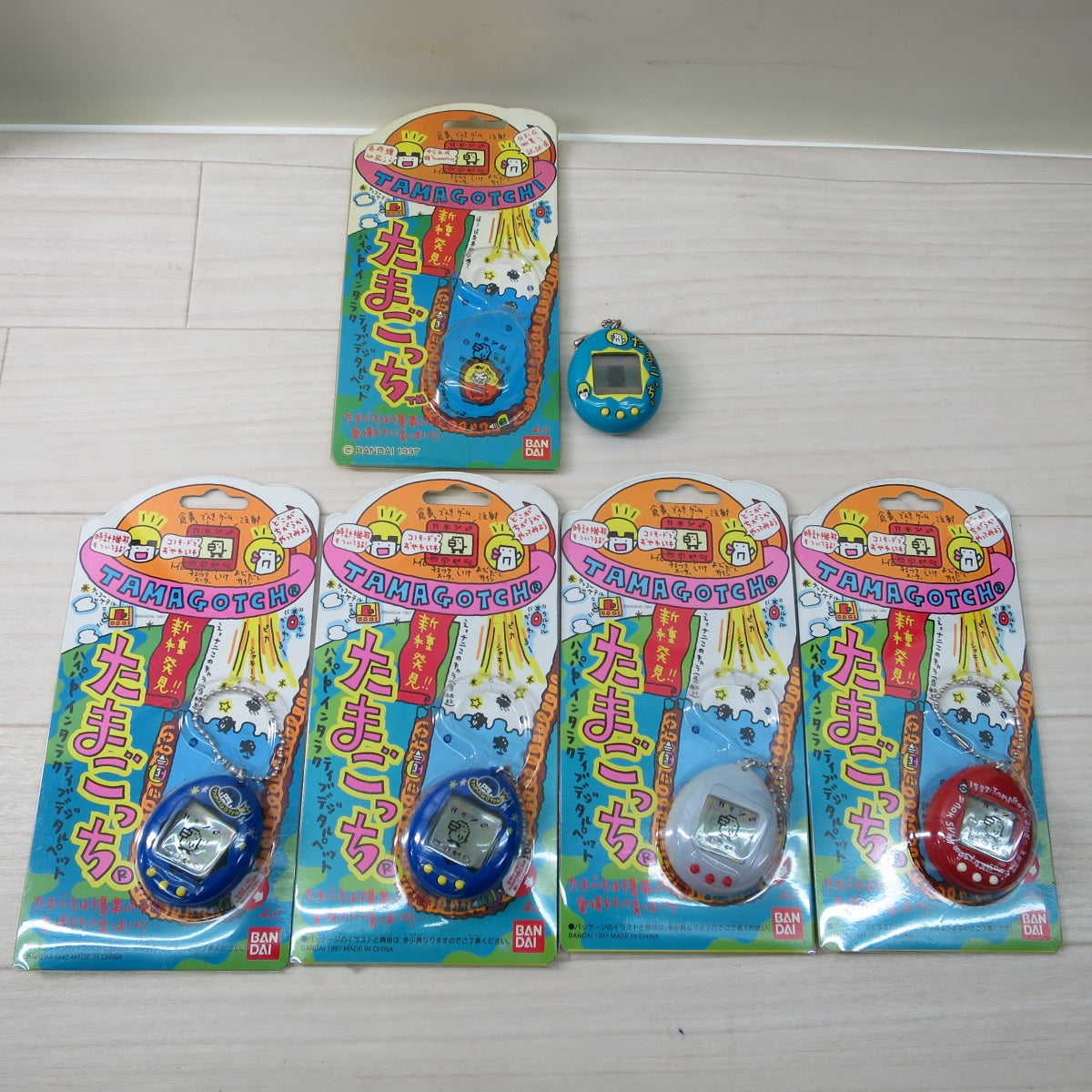 [送料無料] 未使用！5点まとめ売り☆バンダイ 新種発見!! たまごっち 103204-0057657-1980 BANDAI TAMAGOTCH デジタル ペット 現状品☆