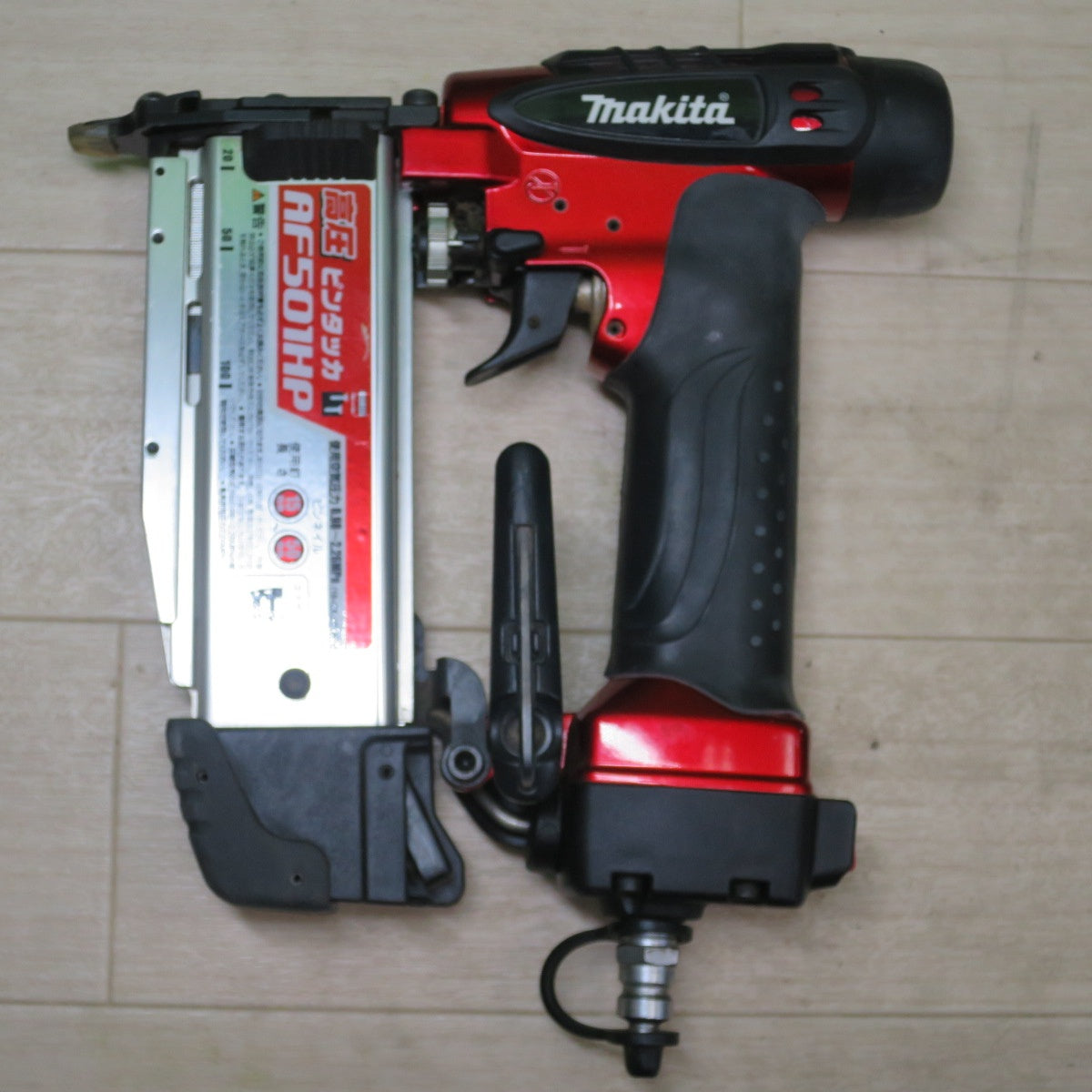 [送料無料] 美品☆マキタ 高圧 ピン タッカ AF501HP エアー ツール 工具 タッカー ピン打機 ピン打ち機 makita☆