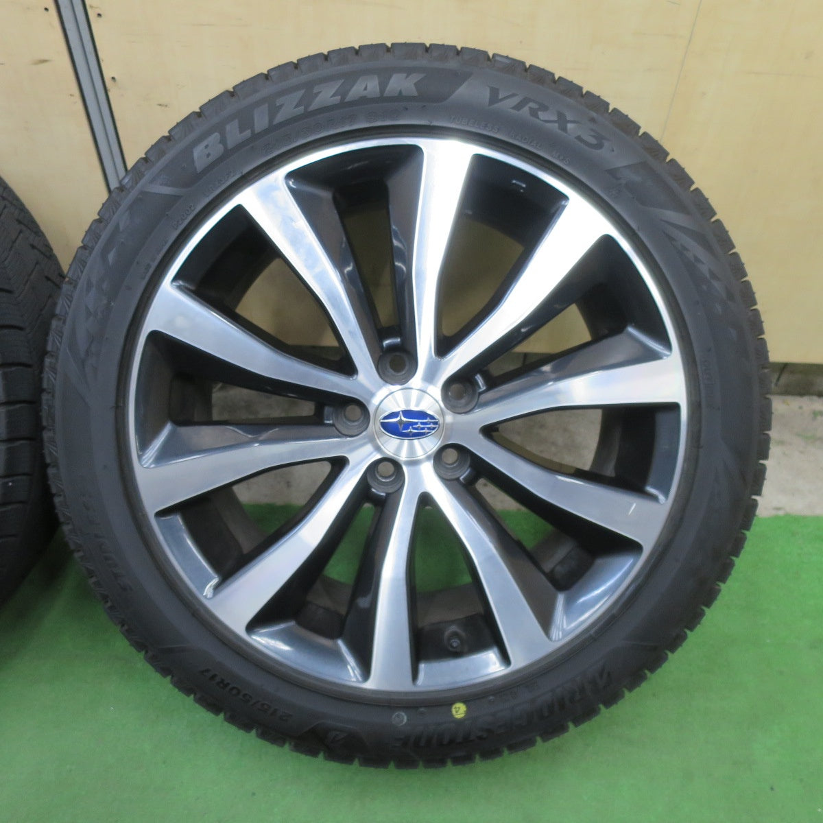 バリ溝！24年！9.5分★スバル エクシーガ クロスオーバー7 純正 215/50R17 スタッドレス ブリヂストン ブリザック VRX3 17インチ PCD100/5H★6021808TTス