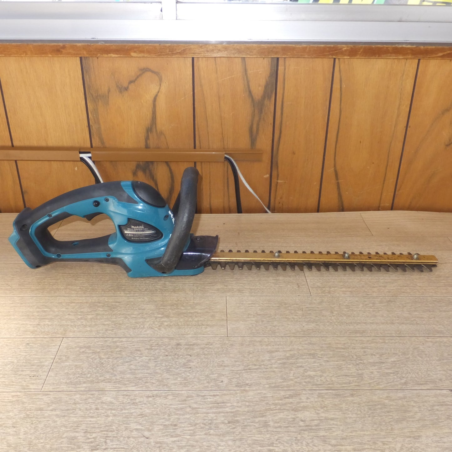 [送料無料] ★マキタ makita 360mm 充電式生垣バリカン MUH364D 14.4V 本体のみ★