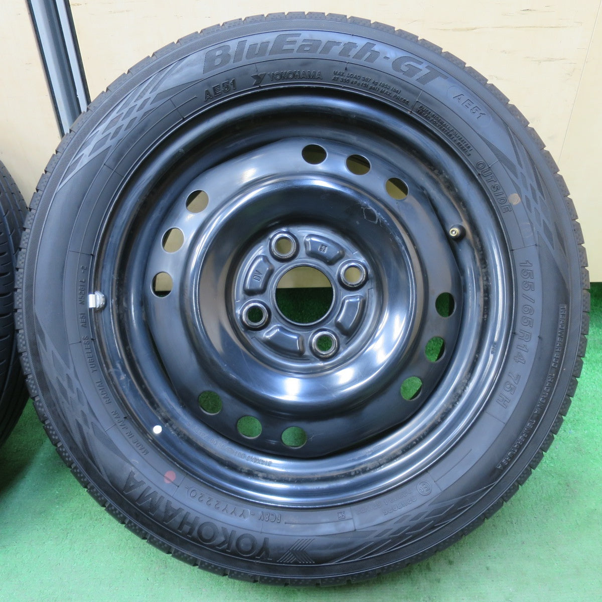 バリ溝！キレイ！9分★155/65R14 ヨコハマ BluEarth-GT AE51 スチール ホイール ブルーアース 14インチ PCD100/4H★5050213イノ