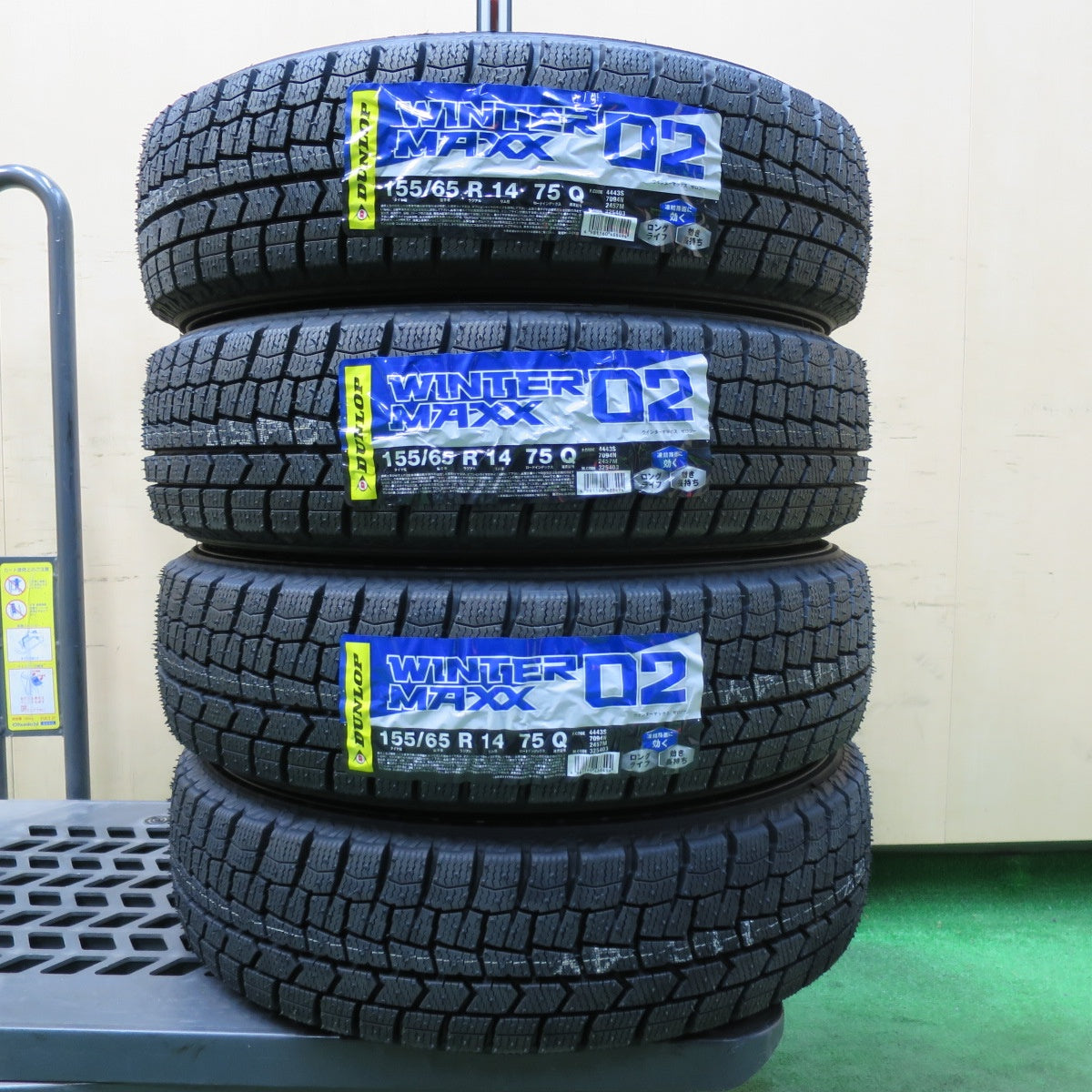 [送料無料] 未使用！24年★スタッドレス 155/65R14 ダンロップ ウインターマックス WM02 ZACK JP-325 MONZA ザック 14インチ PCD100/4H★4122704イス