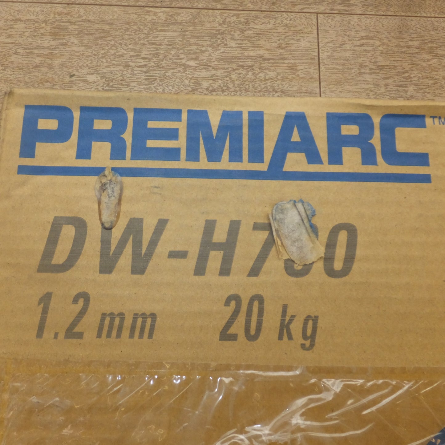 [送料無料] 未使用★神戸製鋼所 コベルコ KOBELCO PREMIARC 硬化肉盛溶接用フラックス入りワイヤ DW-H700 1.2mm 20kg(3)★