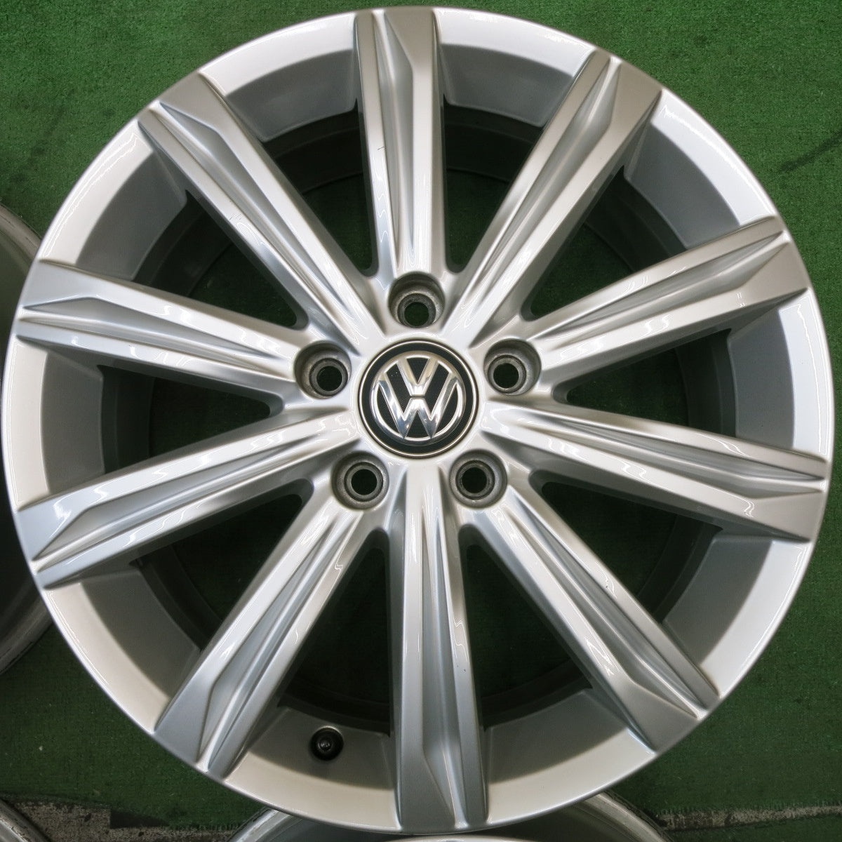 キレイ★VW ワーゲン トゥーラン ハイライン 純正 ホイール 17インチ 6.5J×17H2 PCD112/5H★5081507HAホ