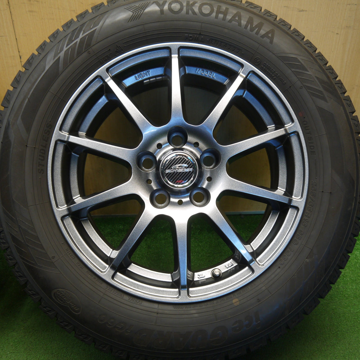 バリ溝！22年！キレイ！ほぼ10分◎スタッドレス 205/65R16 ヨコハマ アイスガード iG60 SCHNEIDER MiD シュナイダー 16インチ PCD114.3/5H◎6082502Hス