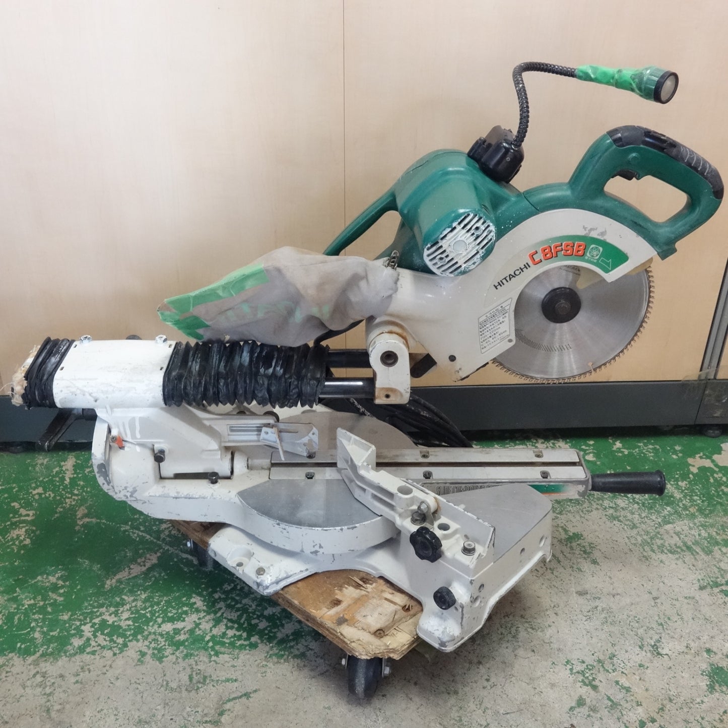 [送料無料] ☆日立工機 216mm 卓上 スライド 丸のこ 100V C8FSB 丸鋸 丸ノコ マルノコ 切断機 HITACHI 電動 工具☆