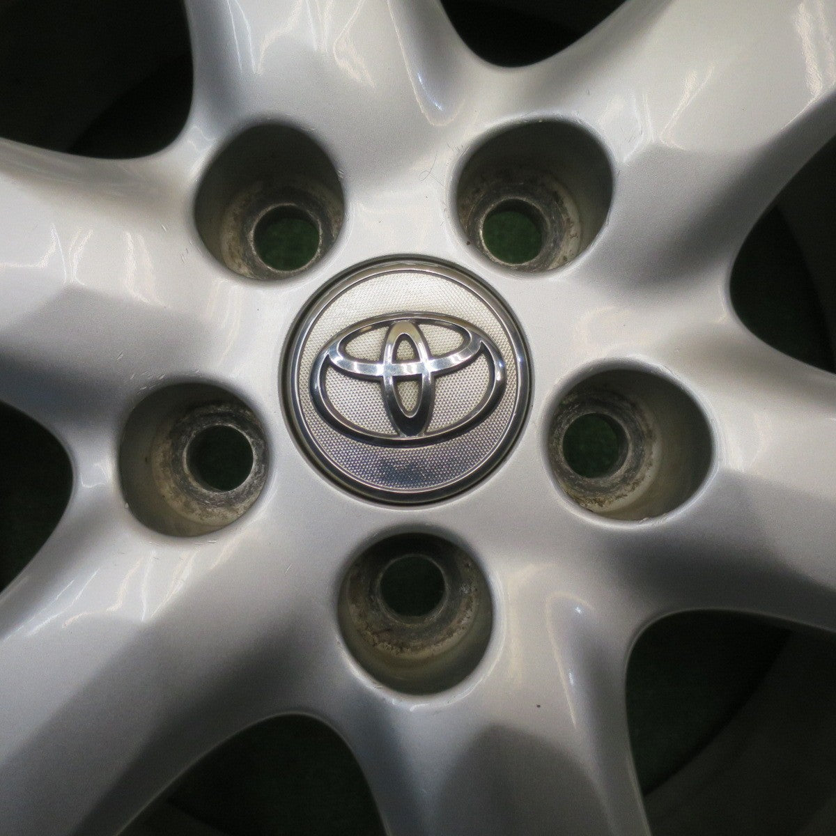 4本価格★トヨタ ヴァンガード 純正 225/65R17 スタッドレス ピレリ アイスアシンメトリコ プラス 17インチ PCD114.3/5H★5110803NJス