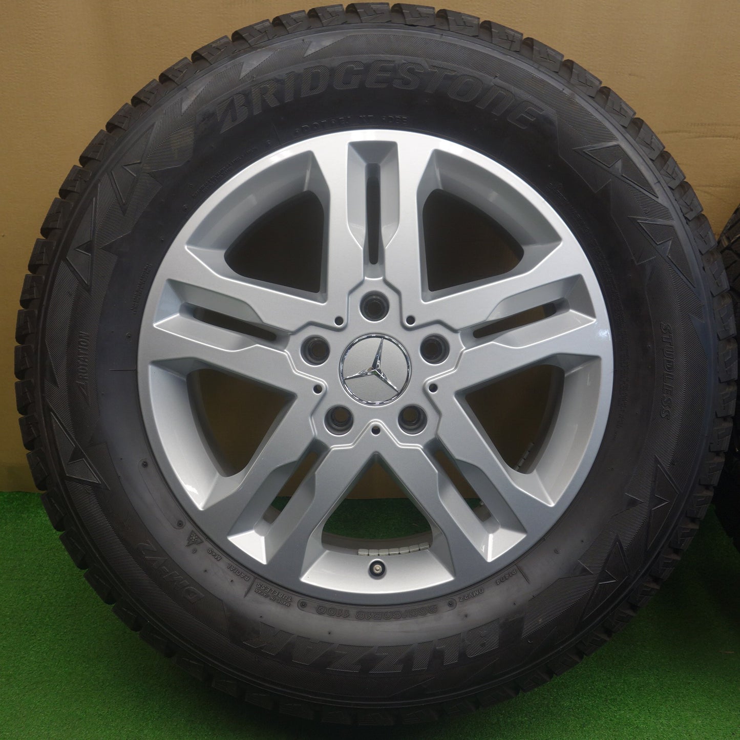 新車外し！ほぼ未使用★ベンツ ゲレンデ Gクラス G350 d 純正 265/60R18 スタッドレス ブリヂストン ブリザック DM-V2 18インチ PCD130/5H★6040403KTス
