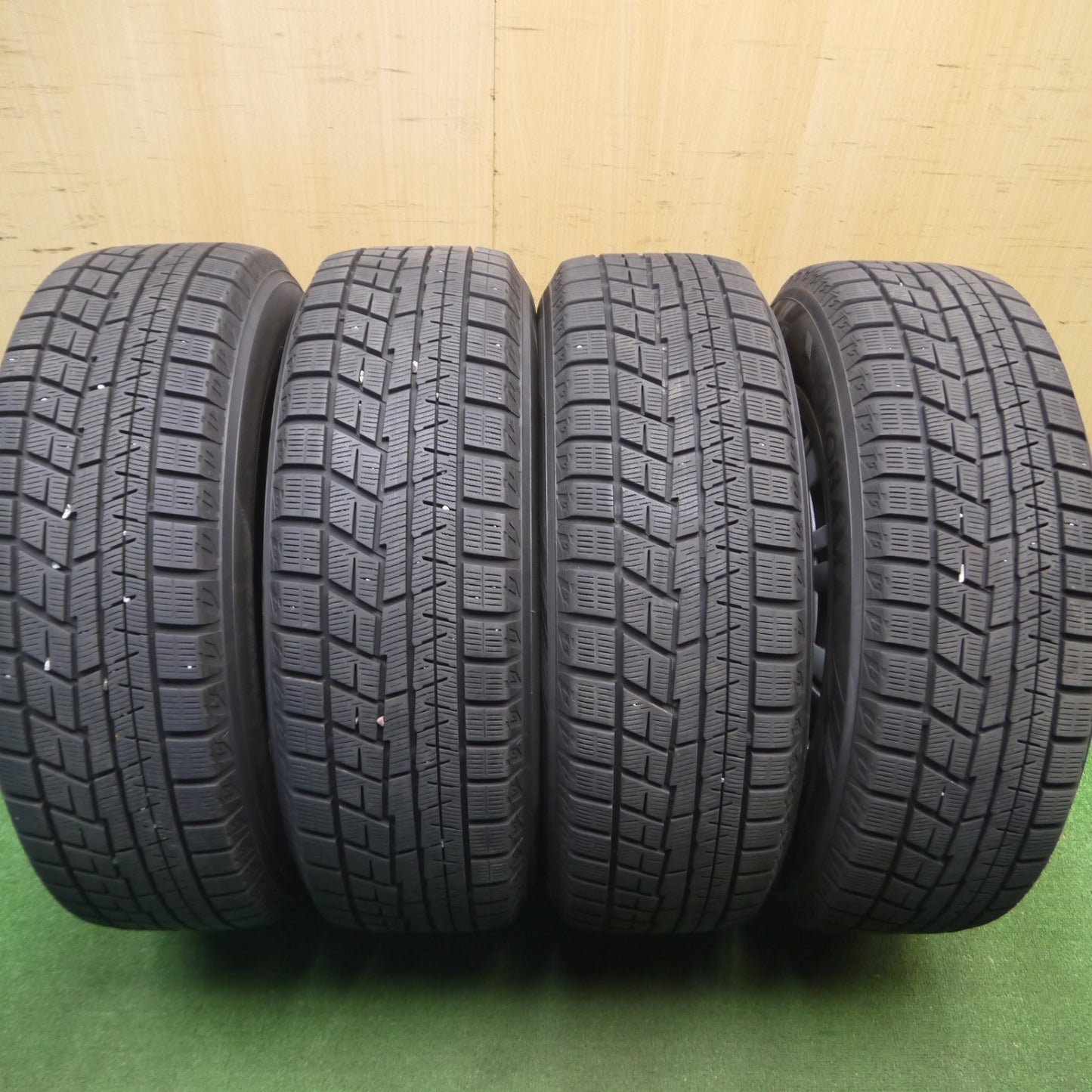 [送料無料] バリ溝！21年！9.5分★ワーゲン ヴァナゴン 70ACU 純正 スチール 205/65R15 スタッドレス ヨコハマ アイスガード iG60 15インチ PCD112/5H★5012803Hス