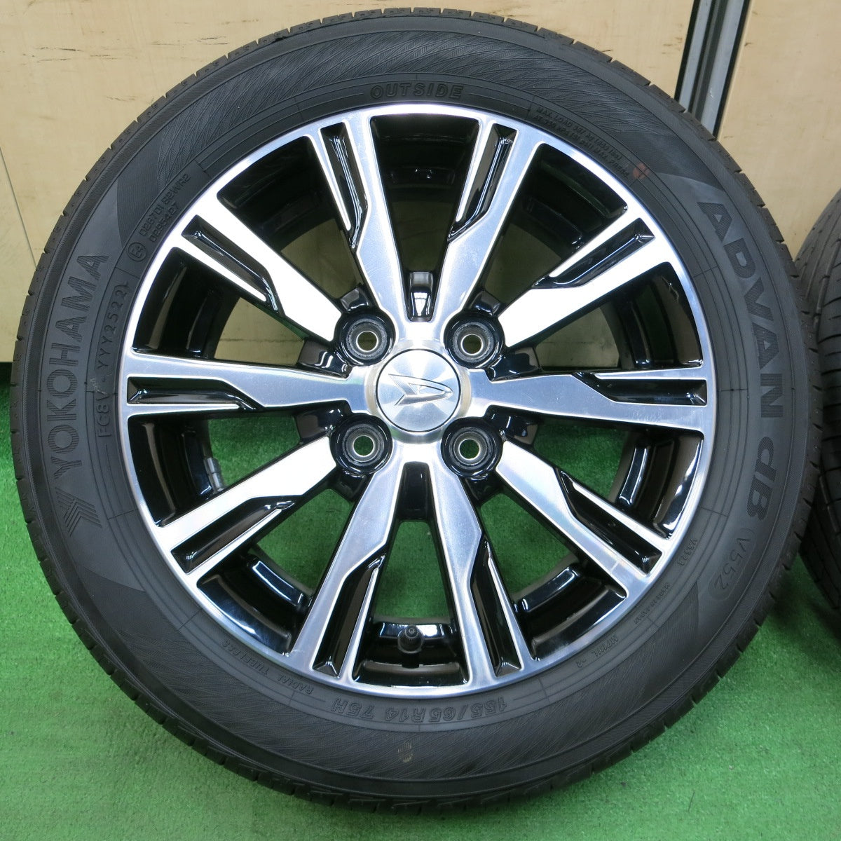 *送料無料* バリ溝！22年！ほぼ10分★ダイハツ タント カスタム 純正 155/65R14 ヨコハマ アドバン dB V552 14インチ PCD100/4H★4052008イノ