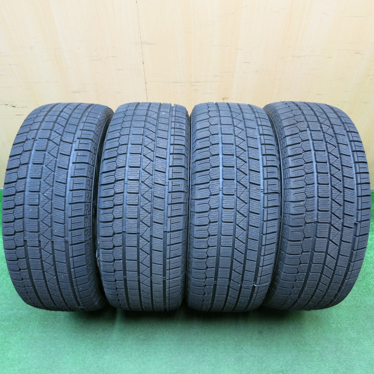 ほぼ未使用！24年★レクサス LS 純正 235/50R18 スタッドレス ケンダ KR36 アイステック ネオ 18インチ PCD120/5H★5121410HAス