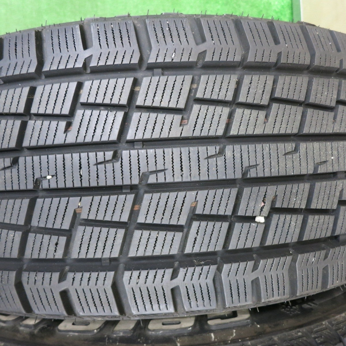 バリ溝！21年！キレイ！9.5分★RMP-050F LFM604 225/55R19 スタッドレス グリップマックス GRIP ICE X SUV ホワイトレター 19インチ PCD114.3/5H★4122005TNス